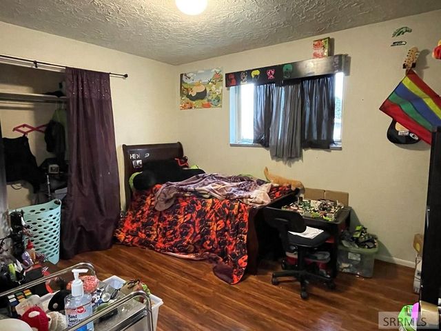 807 Henderson Avenue, Blackfoot, ID 83221