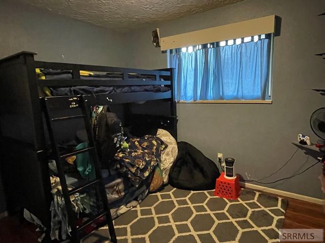 807 Henderson Avenue, Blackfoot, ID 83221