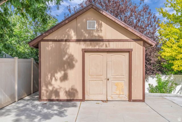 8867 S BORNITE RD, West Jordan, UT 84081