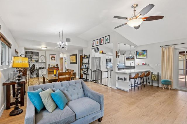 17625 SW 91st Avenue, Palmetto Bay, FL 33157