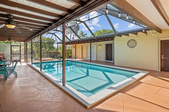 17625 SW 91st Avenue, Palmetto Bay, FL 33157
