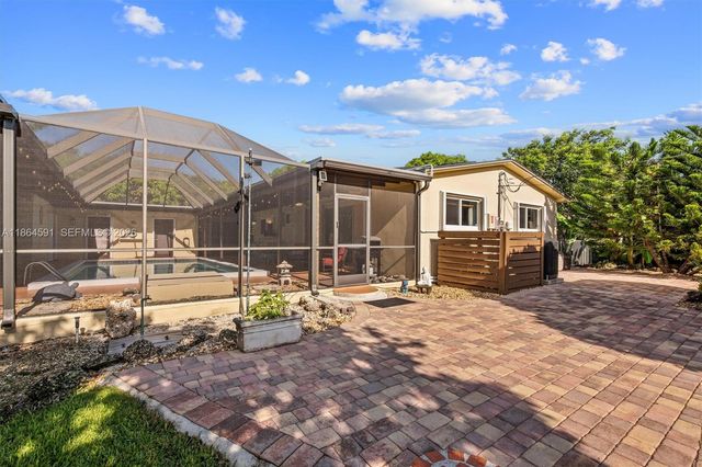 17625 SW 91st Avenue, Palmetto Bay, FL 33157