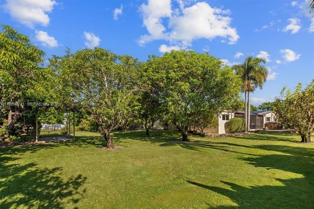 17625 SW 91st Avenue, Palmetto Bay, FL 33157