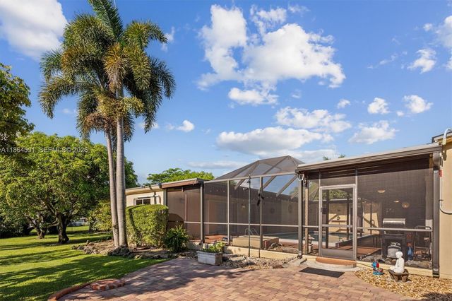 17625 SW 91st Avenue, Palmetto Bay, FL 33157