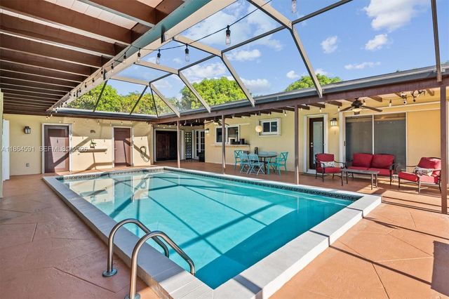 17625 SW 91st Avenue, Palmetto Bay, FL 33157