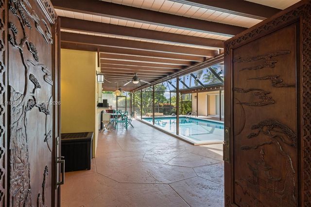 17625 SW 91st Avenue, Palmetto Bay, FL 33157