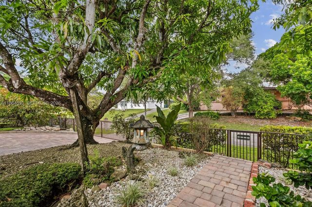17625 SW 91st Avenue, Palmetto Bay, FL 33157