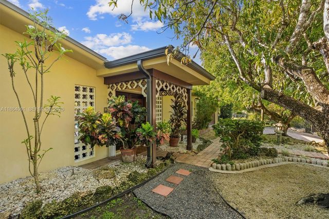 17625 SW 91st Avenue, Palmetto Bay, FL 33157
