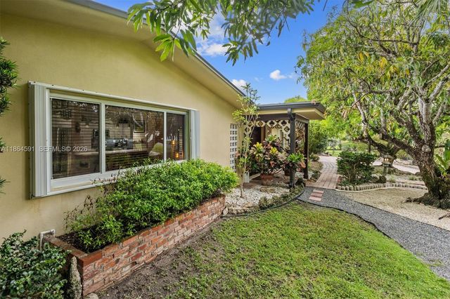 17625 SW 91st Avenue, Palmetto Bay, FL 33157