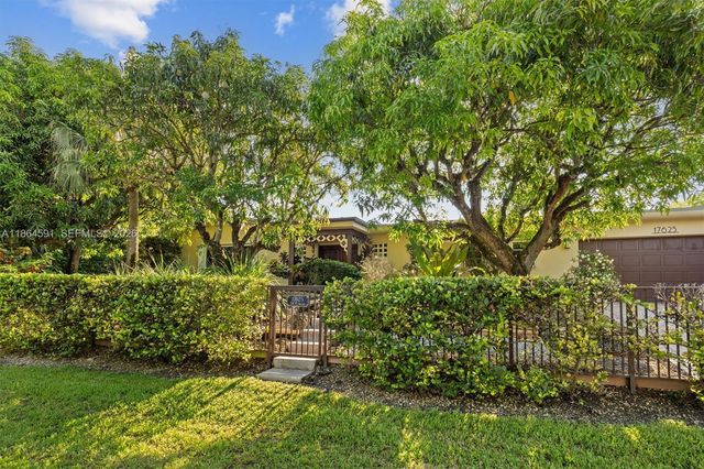 17625 SW 91st Avenue, Palmetto Bay, FL 33157