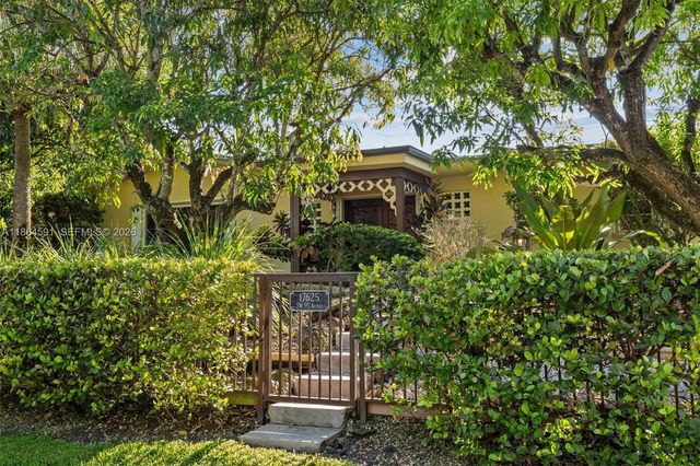 17625 SW 91st Avenue, Palmetto Bay, FL 33157