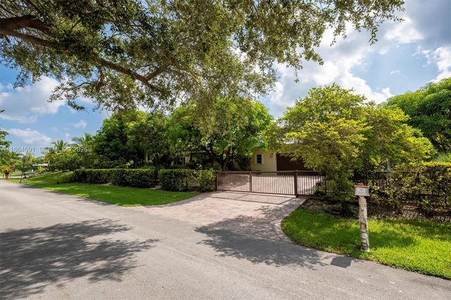 17625 SW 91st Avenue, Palmetto Bay, FL 33157