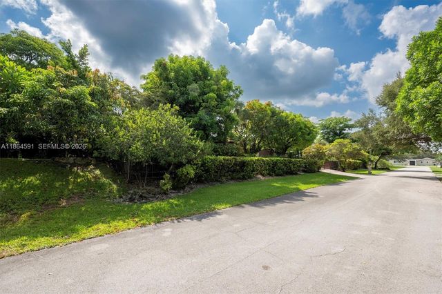 17625 SW 91st Avenue, Palmetto Bay, FL 33157