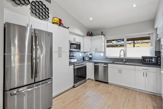 17625 SW 91st Avenue, Palmetto Bay, FL 33157