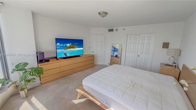 3530 Mystic Pointe Dr LPH13, Aventura, FL 33180