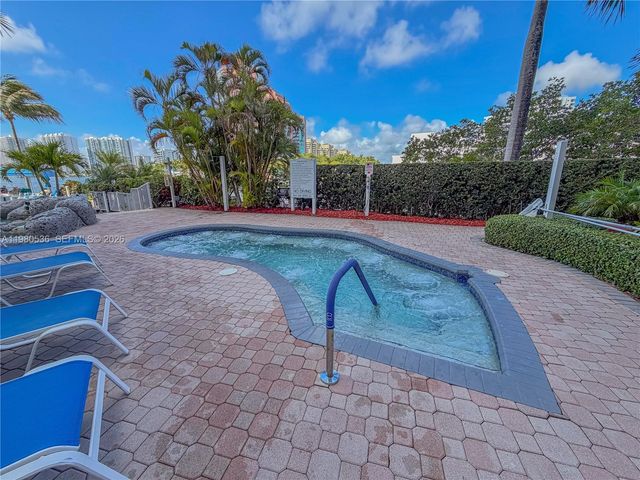 3530 Mystic Pointe Dr LPH13, Aventura, FL 33180