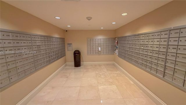 3530 Mystic Pointe Dr LPH13, Aventura, FL 33180