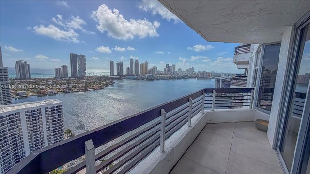 3530 Mystic Pointe Dr LPH13, Aventura, FL 33180