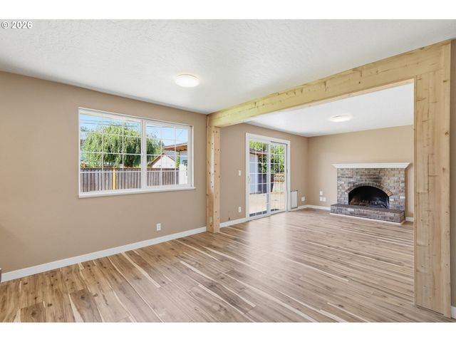 1705 BREWER Ave, Eugene, OR 97401