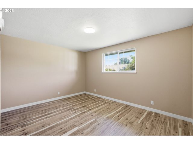 1705 BREWER Ave, Eugene, OR 97401