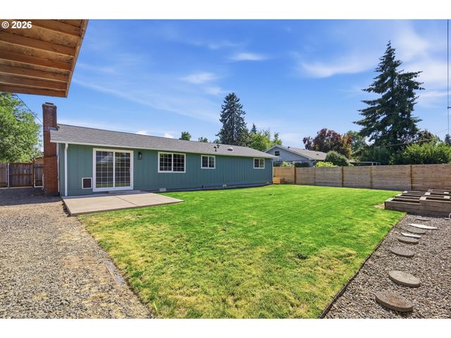 1705 BREWER Ave, Eugene, OR 97401