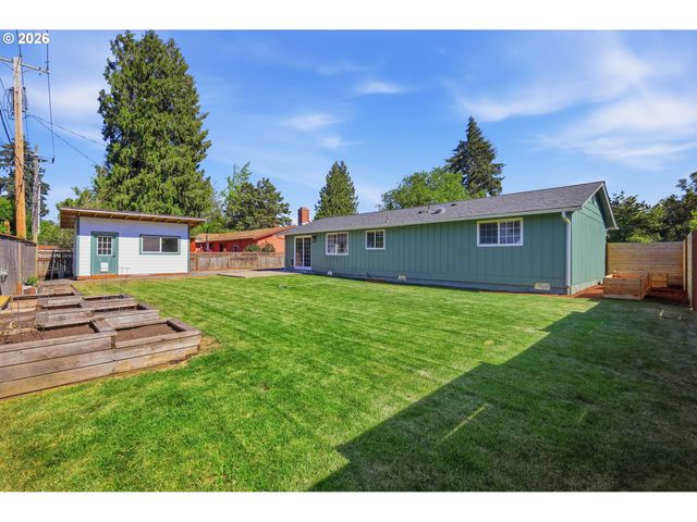 1705 BREWER Ave, Eugene, OR 97401