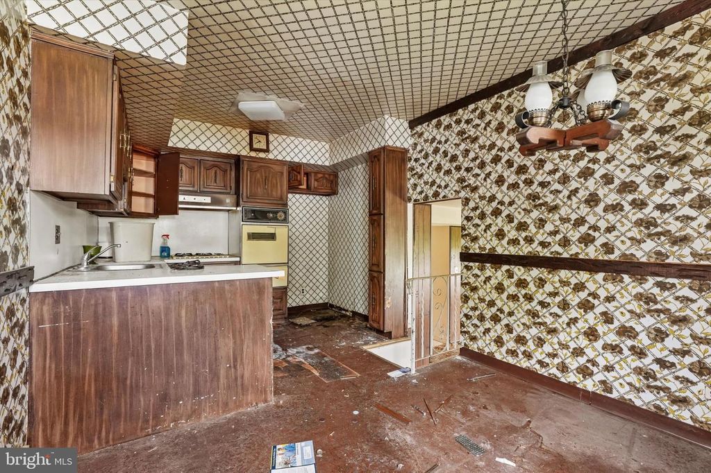 603 LARAMIE PL, PHILADELPHIA, PA 19115 — photo 5