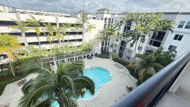 1660 Renaissance Commons Boulevard 2418, Boynton Beach, FL 33426