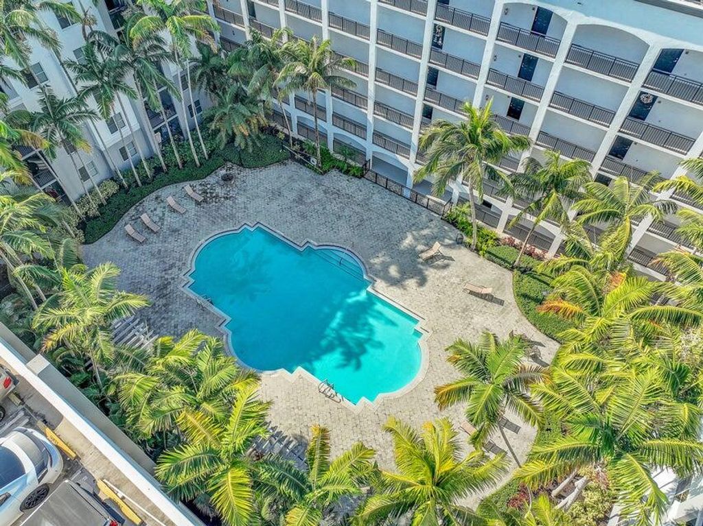 1660 Renaissance Commons Boulevard 2418, Boynton Beach, FL 33426