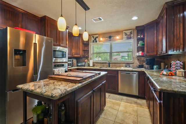 34366 Owens Road, Hempstead, TX 77445