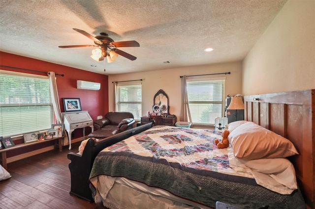 34366 Owens Road, Hempstead, TX 77445