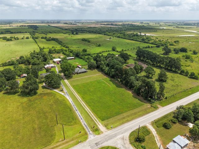 34366 Owens Road, Hempstead, TX 77445