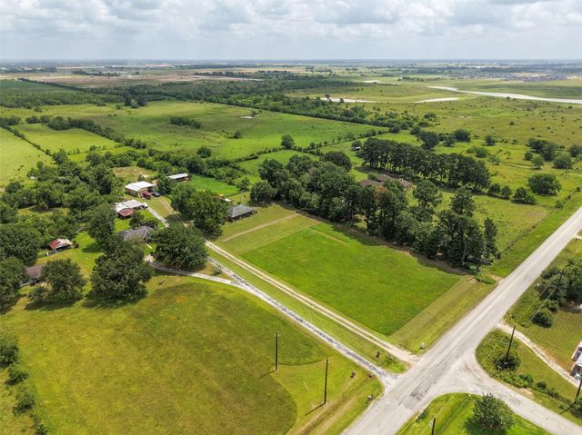 34366 Owens Road, Hempstead, TX 77445