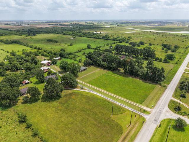 34366 Owens Road, Hempstead, TX 77445