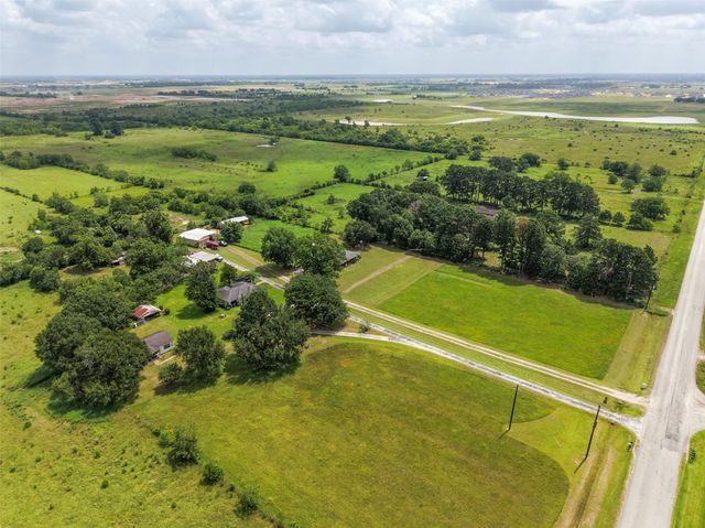 34366 Owens Road, Hempstead, TX 77445