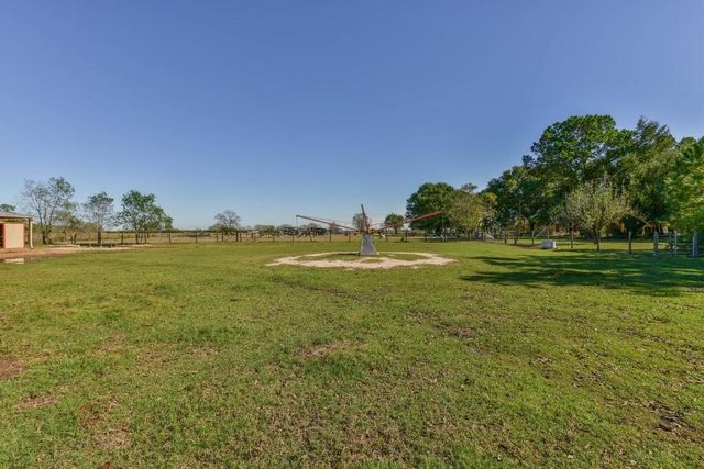 34366 Owens Road, Hempstead, TX 77445