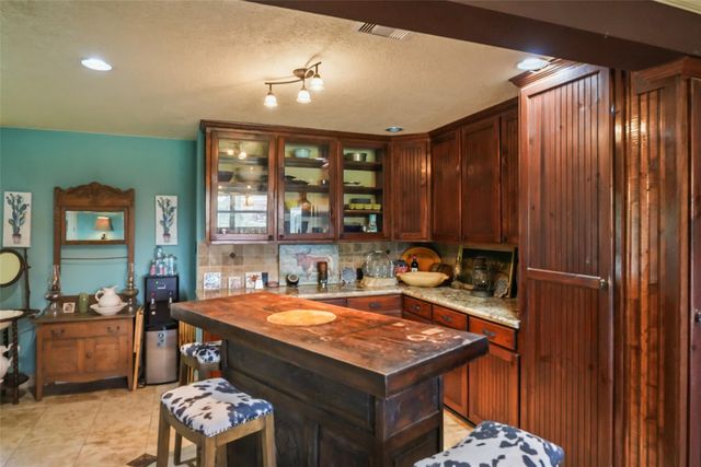 34366 Owens Road, Hempstead, TX 77445