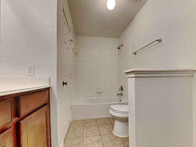 2303 Cantabria Lane, League City, TX 77573