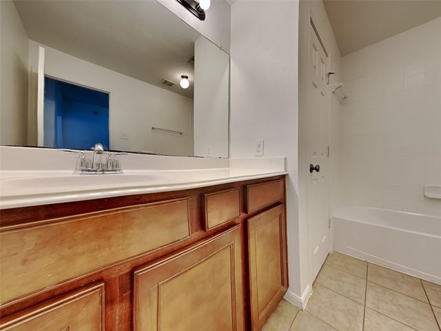 2303 Cantabria Lane, League City, TX 77573