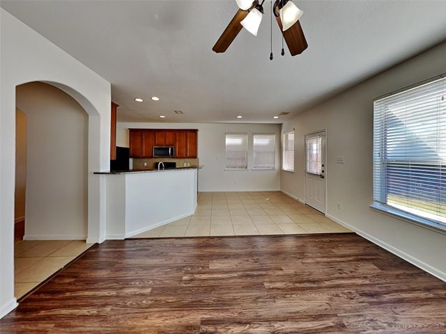 2303 Cantabria Lane, League City, TX 77573