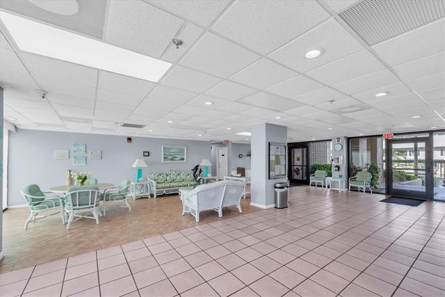 7050 SUNSET DRIVE S 302, South Pasadena, FL 33707