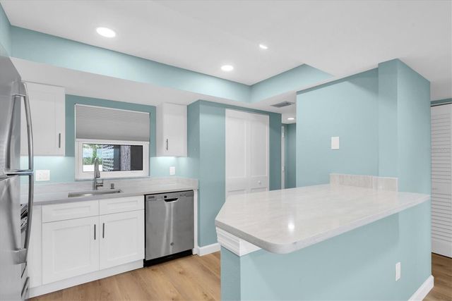 7050 SUNSET DRIVE S 302, South Pasadena, FL 33707