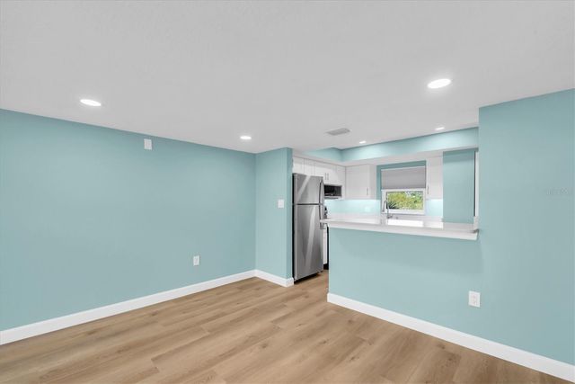 7050 SUNSET DRIVE S 302, South Pasadena, FL 33707