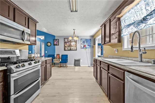 125 Tricias Way, Temple, GA 30179