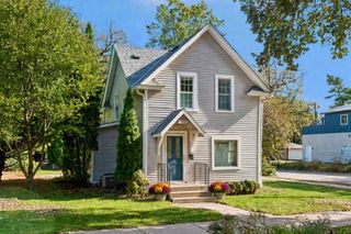 4357 30th Avenue S, Minneapolis, MN 55406