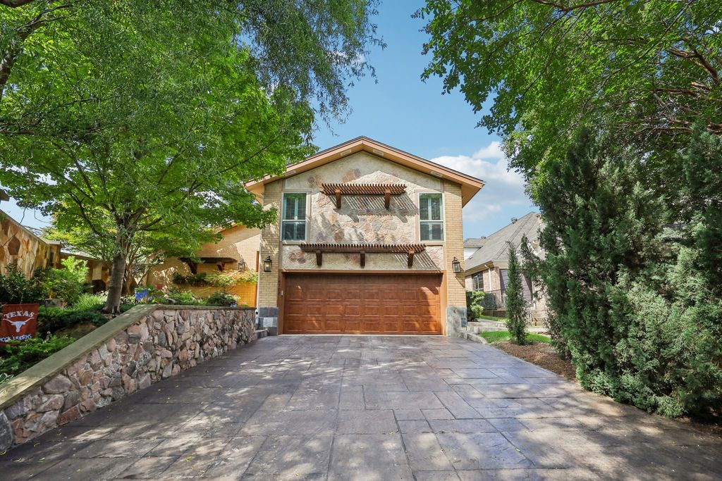 16702 Village Lane, Dallas, TX 75248