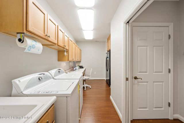 2601 Alia Cir, Louisville, KY 40222