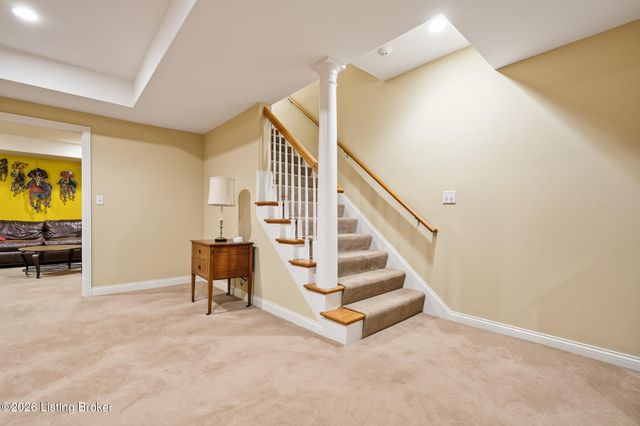 2601 Alia Cir, Louisville, KY 40222