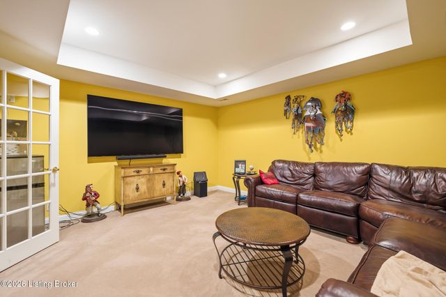 2601 Alia Cir, Louisville, KY 40222