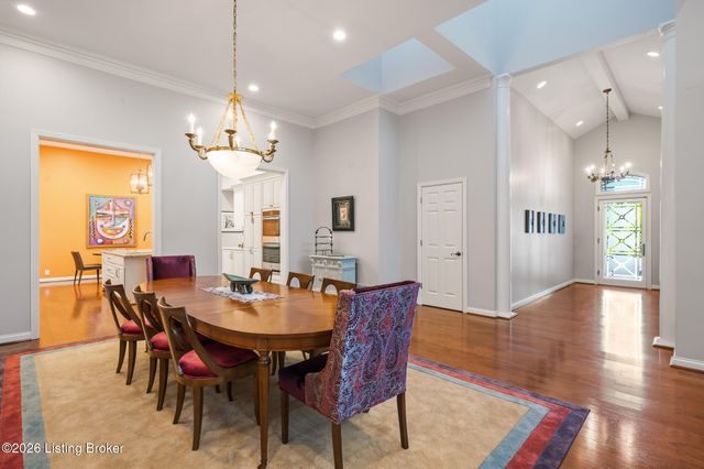 2601 Alia Cir, Louisville, KY 40222